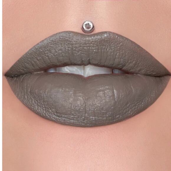 Jeffree Star Velvet Trap Lipstick Grave Digger Grey Matte - Picture 4 of 4